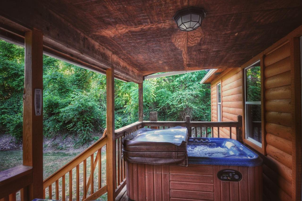 Remodelled Cabin! Great Location! Sevierville Eksteriør billede
